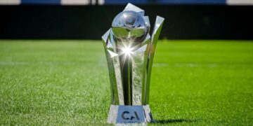 El trofeo de la Copa Argentina