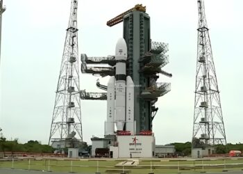 Dentro de Chandrayaan-3 viajaron el módulo de aterrizaje Vikram, que quiere decir valor en sánscrito; y un pequeño rover, el Pragyan, que en el mismo idioma significa sabiduría.