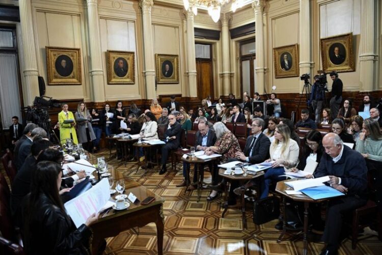 Plenaria de las comisiones de Poblacin y Desarrollo Humano y de Presupuesto y Hacienda, el 1 de noviembre de 2023, en el saln Illia del Senado de la Nacin, en Buenos Aires; Argentina. (Fotos: Celeste Salguero/Comunicacin Senado).-