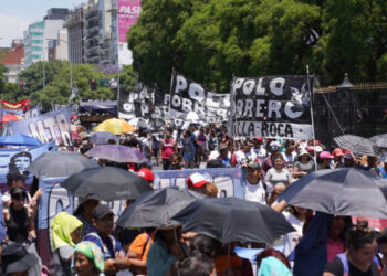 El Polo Obrero y otras organizaciones sociales marchan al ministerio de desarrollo social 
Marcha Piquetera en la 9 de Julio
Foto Guillermo Rodriguez Adami