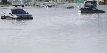 Lluvia en Dubai