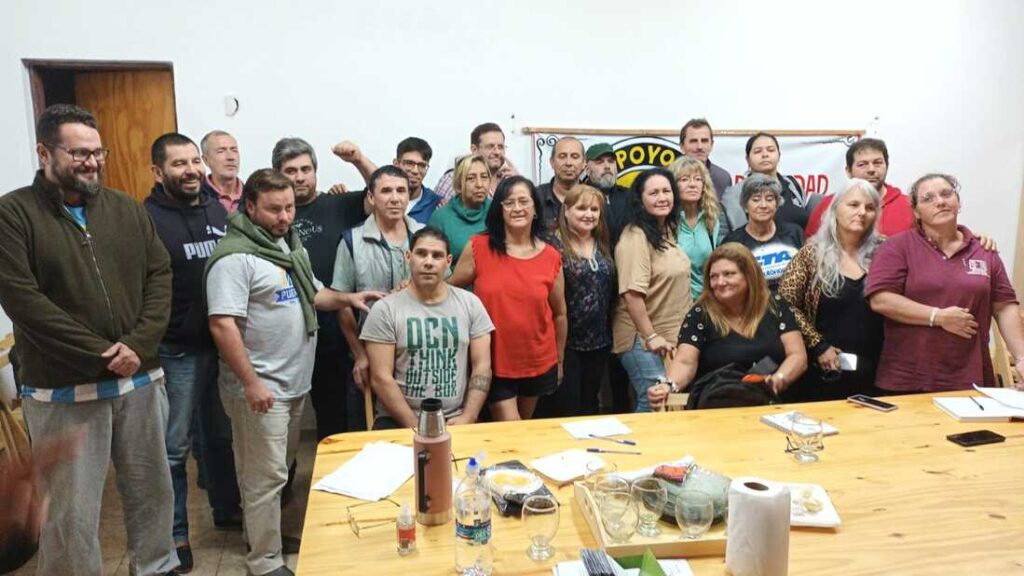 Docentes se reunirán con el gobierno educativo para negociar una recomposición salarial docentes 1 - 1