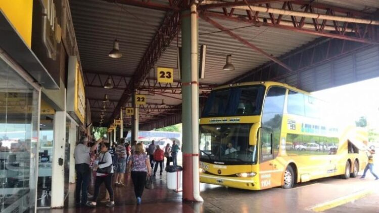 limpieza en la terminal de Posadas