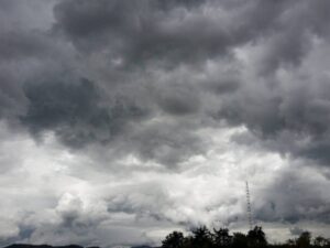 Misiones bajo advertencia amarilla por lluvias y tormentas para el inicio de semana cielo nublado y despejado para sonora 244637 - 1