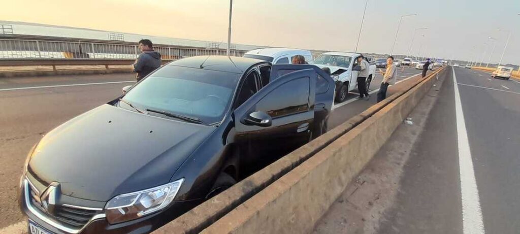 Posadas | Choque en cadena en el acceso sur con heridos trasladados al hospital Madariaga choque 3 1 - 6