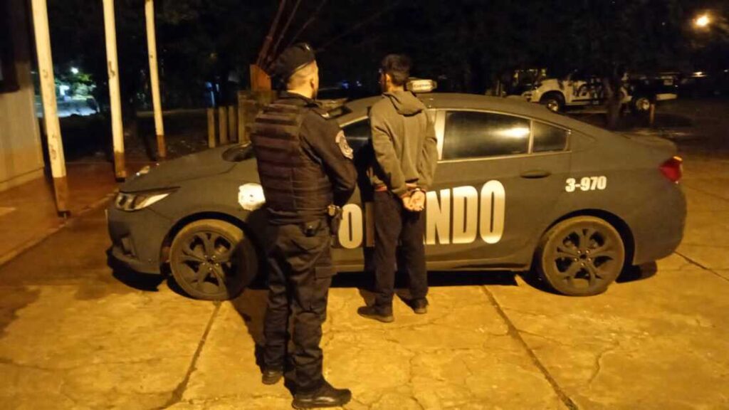 Seguridad | Cinco detenidos y elementos recuperados en distintos puntos de la provincia de Misiones detenidos 2 1 - 8