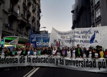 trabajadores universitarios