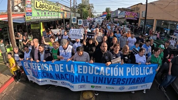 veto al financiamiento universitario