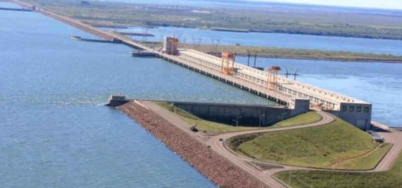 El río Paraná comienza a estabilizarse y Yacyretá prevé un descenso gradual para el fin de semana 4 ayolas 2 - 3