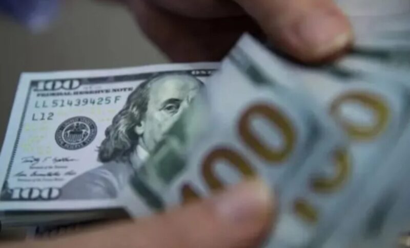 El Gobierno postergó los anuncios económicos sobre el dólar 3 dolares 1 - 2