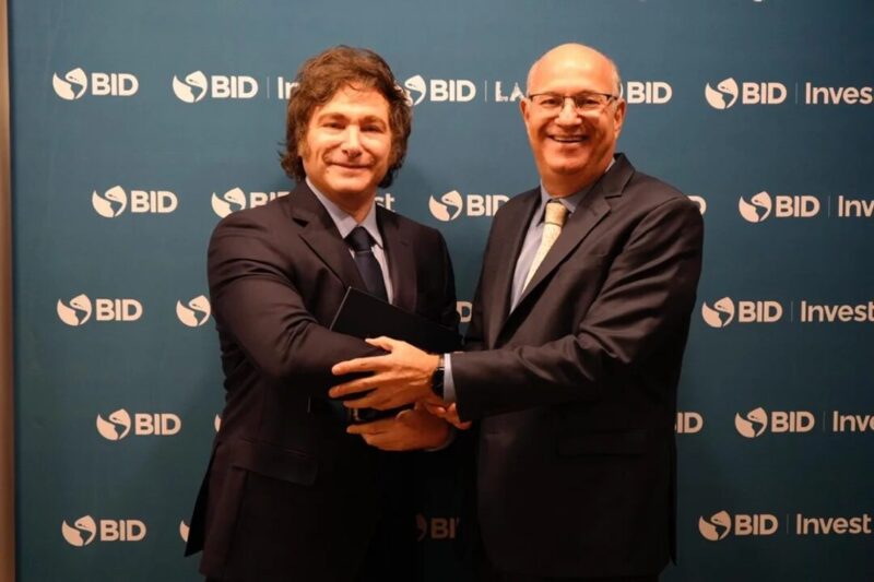 Javier Milei cierra su gira en EE.UU. con un posible crédito de US$ 1.000 millones del BID 4 image 50 - 3