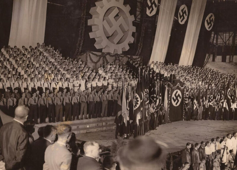 Argentina desclasificará documentos sobre nazis refugiados en el país 1938 04 10 Luna Park 1 - 2