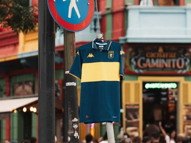 Genoa de Italia homenajeó a Boca con el lanzamiento de una camiseta azul y oro 4 Genoa 1 - 3