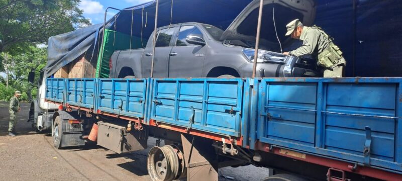 Secuestraron en Santo Tomé una camioneta con documentación falsa que era transportada a Posadas 4 Secuestraron 1 1 - 3