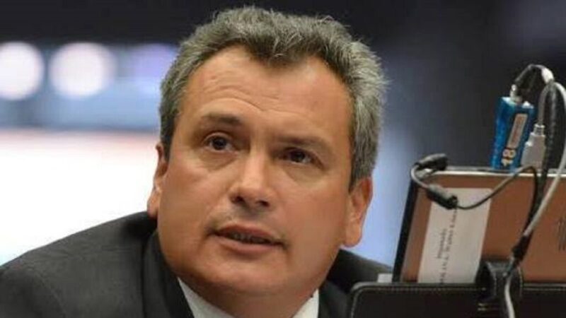 Molina aseguró que la UCR decidió "no entregarse" como el PRO y no confirmó a Amarilla dentro del espacio 2 Walter Molina, presidente de la UCR Misiones