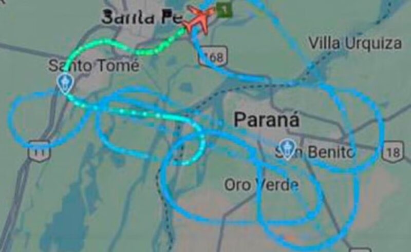 Un avión de Aerolíneas Argentinas estuvo una hora sobrevolando Sauce Viejo por un insólito motivo 2 WhatsApp Image 2025 03 27 at 11.32.53 - 1