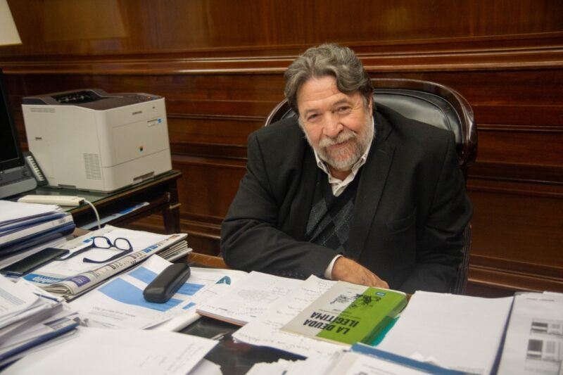Lozano cuestionó el rumbo del gobierno y advirtió sobre el avance de un esquema extractivista.