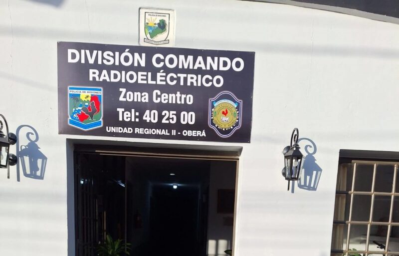 Oberá: Arrestaron a un prófugo buscado por graves amenazas a su hijo y su expareja 1 Al momento de su detención, Miguel A. tenía un pedido de captura vigente desde abril, solicitado por la Comisaría de la Mujer de Oberá.