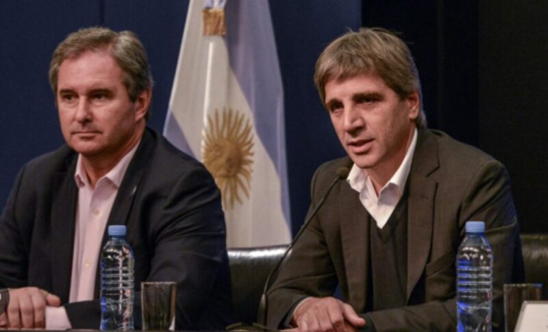 Caputo y Quirno redoblaron sus críticas contra la prensa prensa 1 - 8