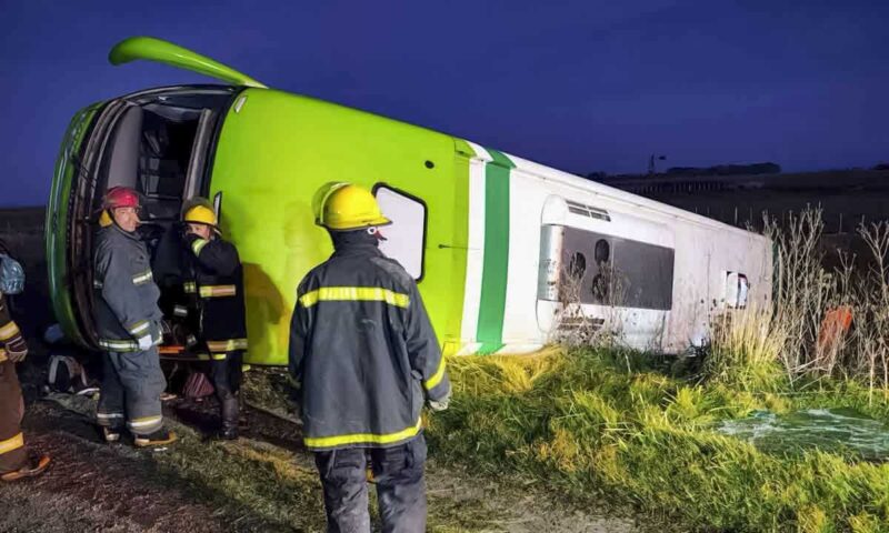 Vuelco fatal de un micro en la Ruta 51: cinco muertos y varios heridos 1200 1743952807250406531 - 1