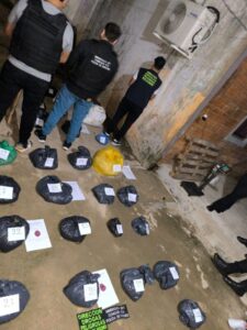 Secuestran más de 30 kilos de marihuana valuada en $32 millones en Posadas 3 1d1d252c 633c 48a1 a9a4 3d759bcb4f89 - 2