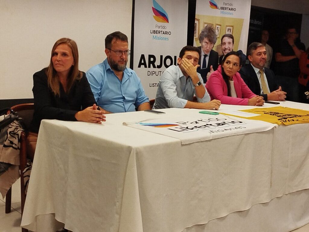El "arjolismo" anticipó apoyo a candidatos de La Libertad Avanza sin el Partido Libertario ¿Otros tiempos? El "arjolismo" marca distancia con el Partido Libertario nacional y apoya a LLA de Milei