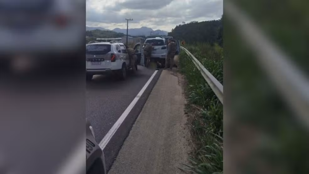 Brasil: robaron 10 camionetas de alta gama de una concesionaria en un violento asalto 4 Asalto en Brasil 1 - 3
