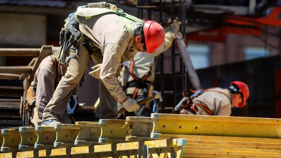 En Misiones se redujo un tercio la cantidad de trabajadores de la construcción 3 Construccion 2 - 2