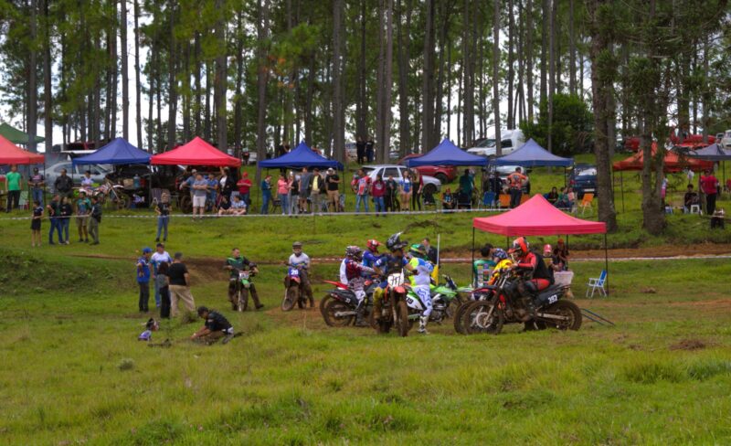 El Súper Enduro Cross Misionero comenzó con más de 60 pilotos en Andrade 3 Enduro 1 - 2