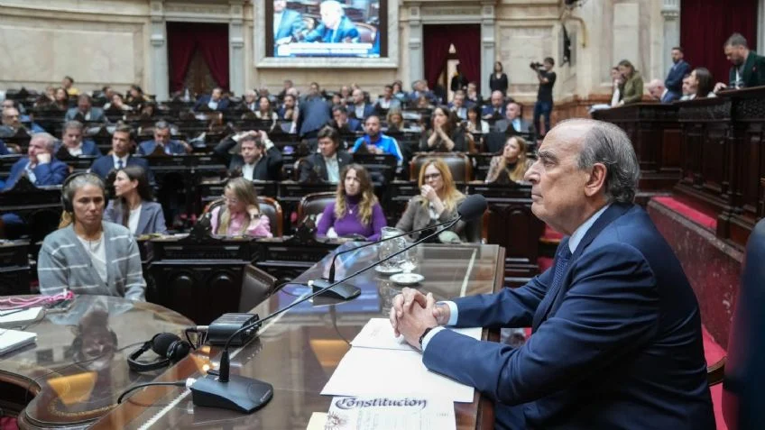 Francos: "El Presidente no mantuvo relación alguna con las personas involucradas” 7 Francos 3 - 6