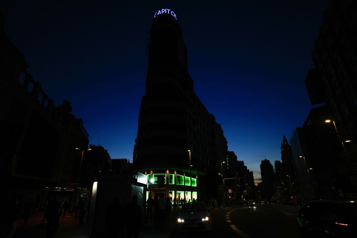 Apagón histórico: ya se restableció la electricidad en el 50 % del territorio español 8 GpqVSbsWYAAj98F - 7