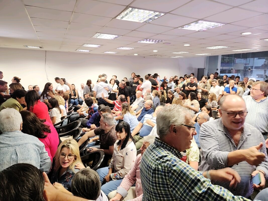 Romero Spinelli llamó a una "reconexión" generacional en la renovación 4 IMG 20250425 181704 - 3
