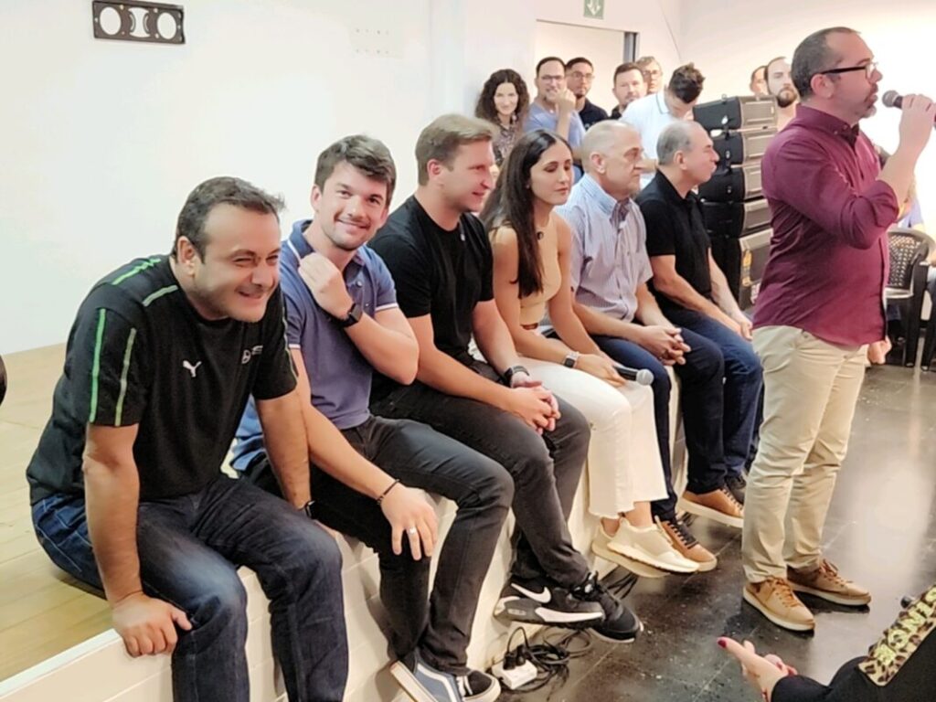 Romero Spinelli llamó a una "reconexión" generacional en la renovación IMG 20250425 183750 - 2