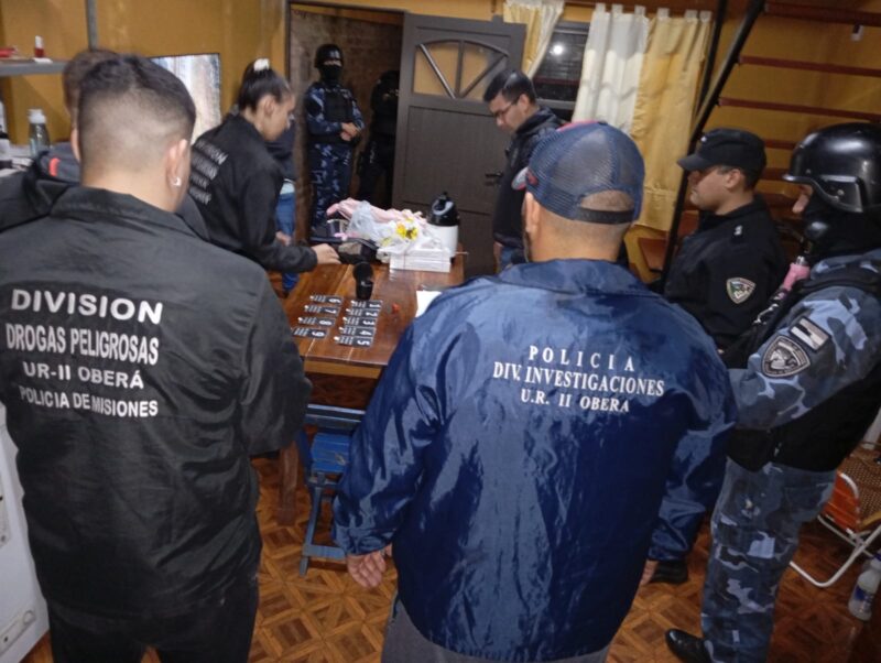 Operativo en Los Helechos: recuperan bienes robados y secuestraron cocaína Imagen de WhatsApp 2025 04 13 a las 15.50.10 906e263b - 6