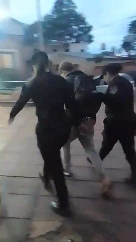 Capturado en tiempo récord: cámaras de seguridad delatan a joven ladrón en Posadas 4 Imagen de WhatsApp 2025 04 13 a las 15.52.30 bd2442ca - 3