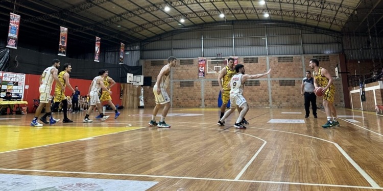 Liga Provincial de Básquet: Tirica, Tokio, El Coatí y OTC festejaron en la segunda fecha 3 Liga Provincial 4 - 2