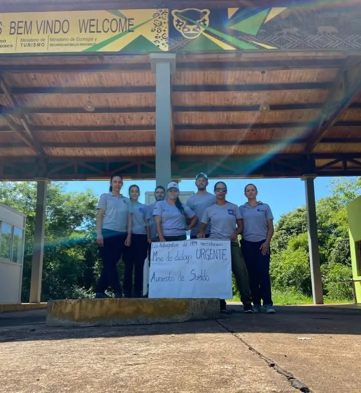 Protesta de trabajadores de ATE en Parques Provinciales 6 Misiones 4 2 - 5