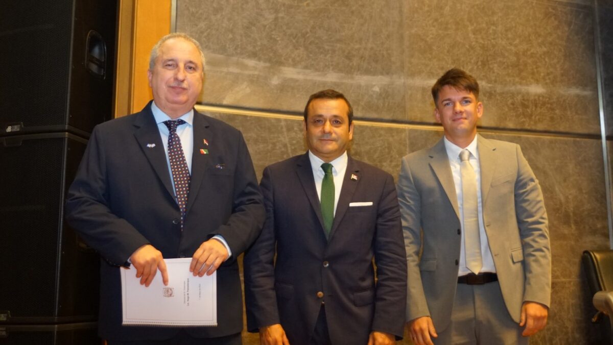 Convocan a la apertura de sesiones del 1 de mayo de la Legislatura de Misiones 4 OHA HP LRS - 3