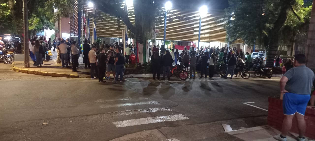 Protesta Encarnacion 1 - 2