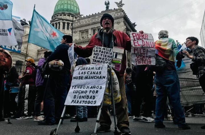 El paro nacional CGT le costará al país más de $200.000 millones La central obrera evalúa convocar a un paro general en medio de tensiones internas y negociaciones políticas sin resultados.