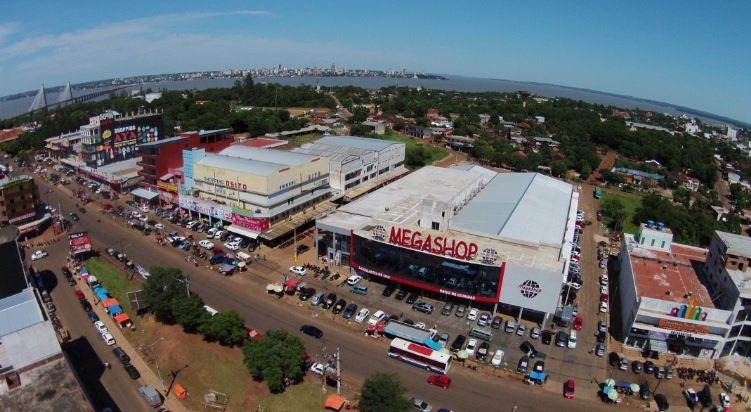 Caída de ventas: comercios pagan sueldos en negro y pasan empleados a monotributo 6 comercio encarnacion - 5