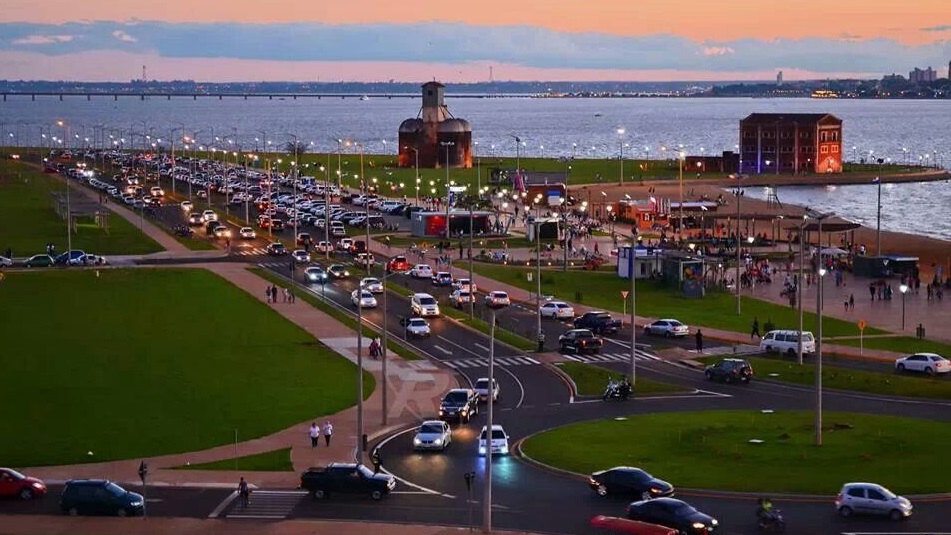 Comerciante posadeña denunció robo millonario en la costanera de Encarnación costa encarnacena1 - 2