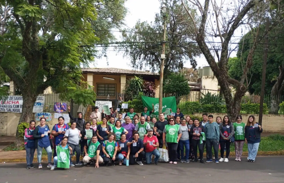 Piden regularizar situación de trabajadores de Desarrollo Social de Misiones 6 desarrollo social - 5
