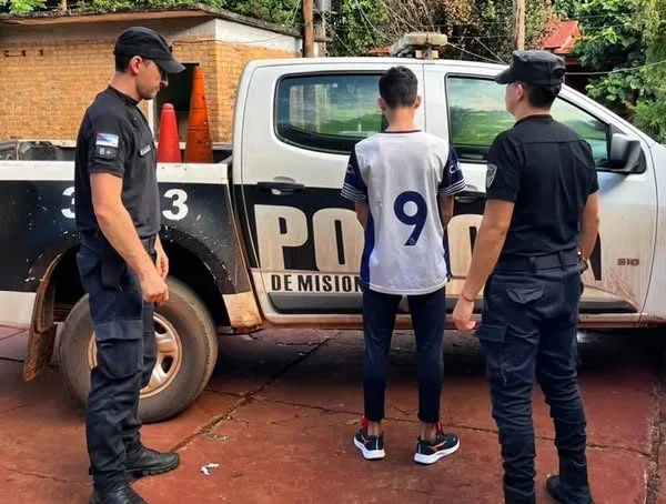 Campo Viera: adolescentes demorados y devueltos a sus padres tras robar en su escuela detenido escuela e1743677086641 - 2