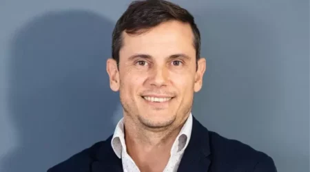 Diego Hartfield, primer candidato a diputado provincial de LLA Misiones, fue blanco de las críticas de Cacho Bárbaro