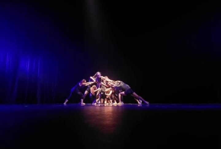 ‘’Danzar es Poesía’’: Poesía, danza y música regional en Posadas 5 foto danzar es poesia - 4