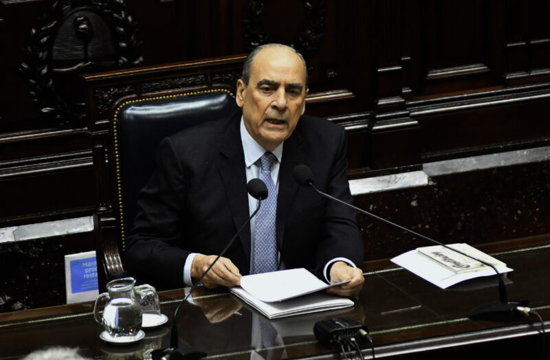 Jefe de Gabinete reveló cuánto recauda el INYM por estampillas a la yerba mate 5 francos 2 - 4