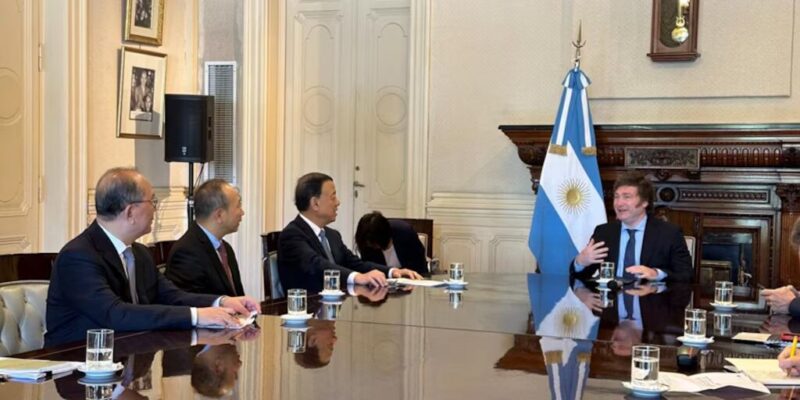 Estados Unidos redobló su presión para que Argentina rompa lazos financieros con China 4 image 45 - 3
