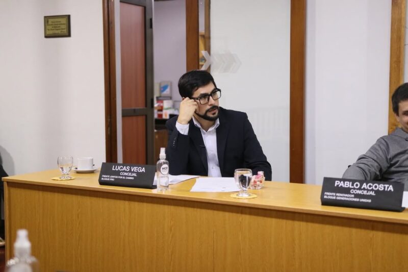 Montecarlo: Vega no renuncia a su banca y analiza postularse a la reelección 5 lucas vega2 - 4