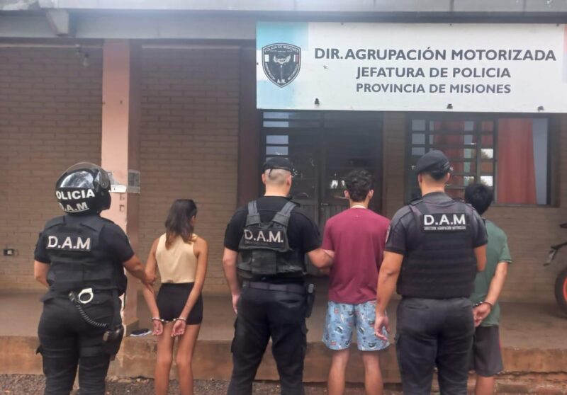 Detienen a cinco personas por disturbios, daños y robo en Misiones operativo policia 3 - 1